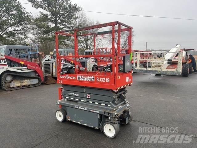 SkyJack SJ3219 Schaarhoogwerkers