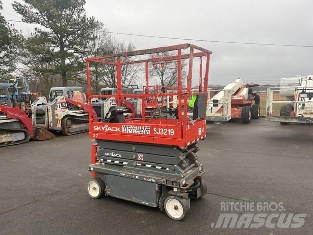 SkyJack SJ3219 Schaarhoogwerkers