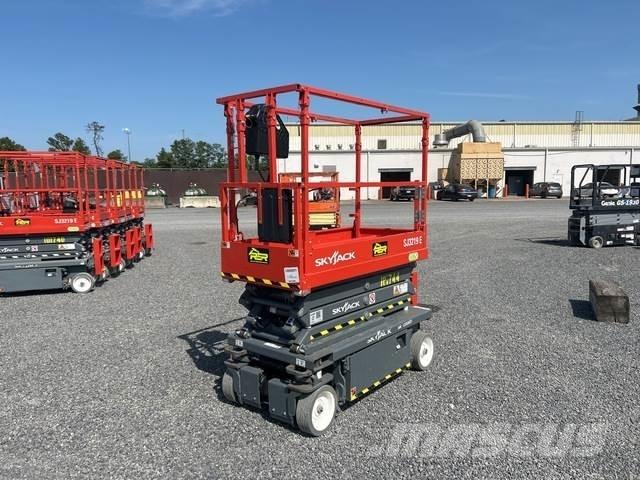 SkyJack SJ3219 Schaarhoogwerkers