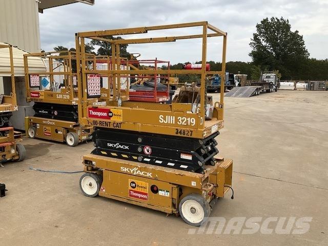 SkyJack SJ3219 Schaarhoogwerkers