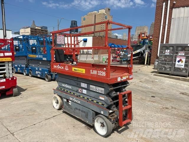 SkyJack SJ3226 Schaarhoogwerkers