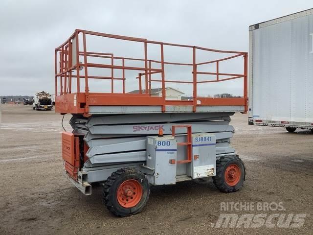 SkyJack SJ8841 Schaarhoogwerkers