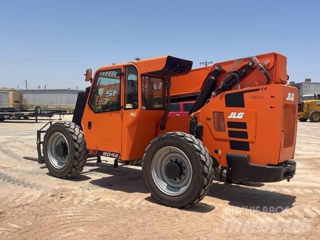 SkyTrak 8042 Verreikers