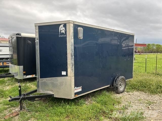 Spartan  Gesloten opbouw trailers