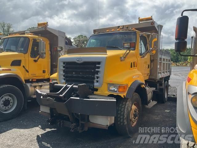Sterling L8500 Sneeuwschuivers en -ploegen