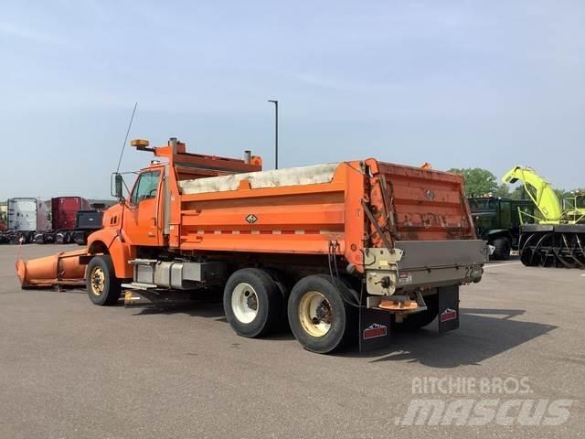 Sterling L9500 Sneeuwschuivers en -ploegen