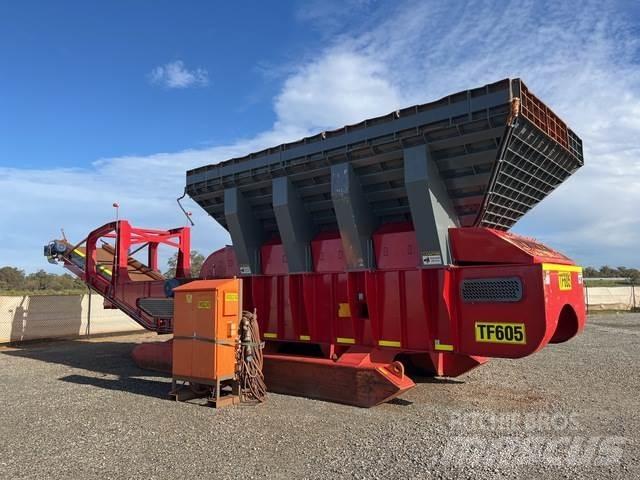 Striker TL2000 Bouw - Overige