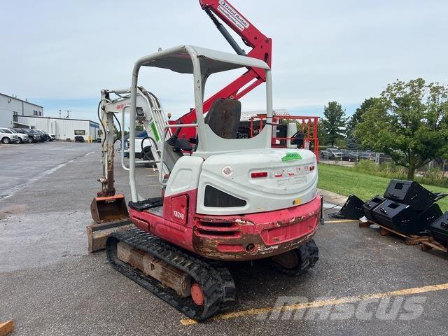 Takeuchi TB240 Rupsgraafmachines