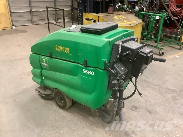 Tennant 5680 Schrobzuigmachines