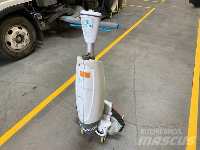 Tennant IMOPXL Schrobzuigmachines