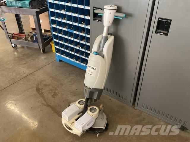 Tennant IMOPXL Schrobzuigmachines