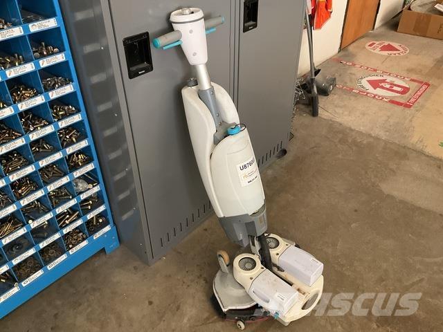 Tennant IMOPXL Schrobzuigmachines