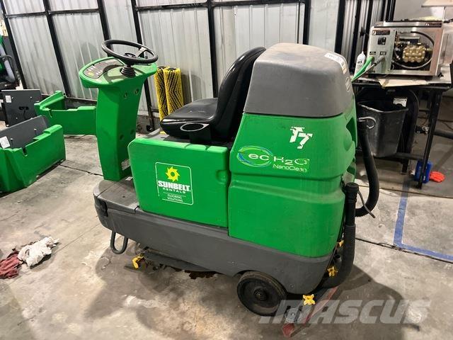 Tennant T7E Schrobzuigmachines