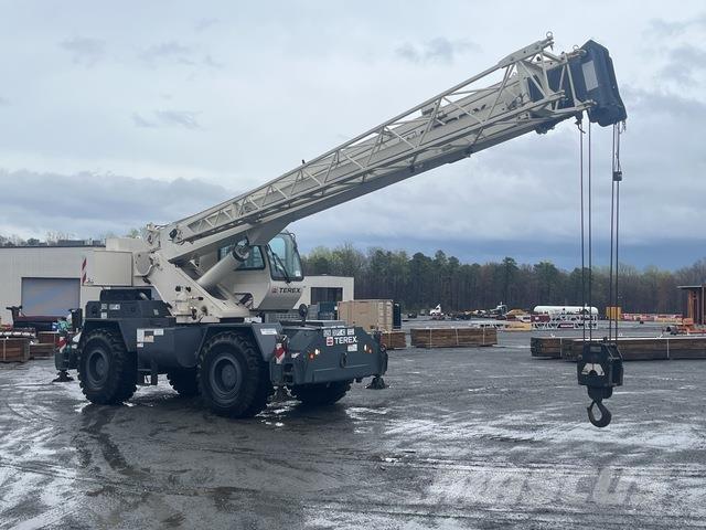 Terex RT230-2 Ruwterrein kranen