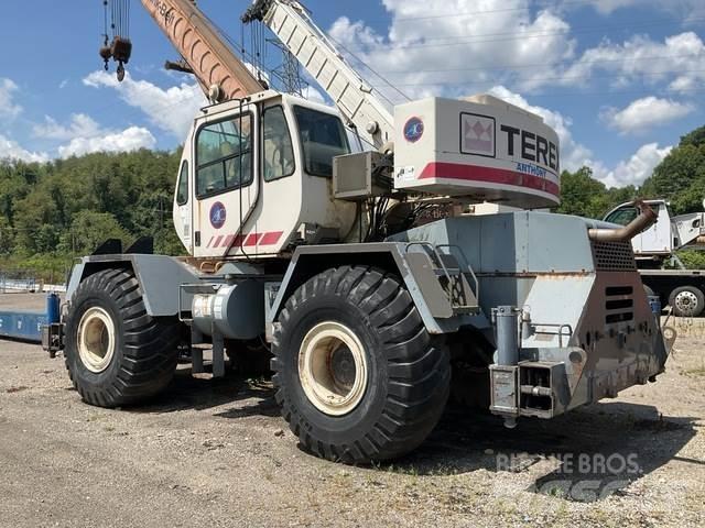 Terex RT335-1 Ruwterrein kranen