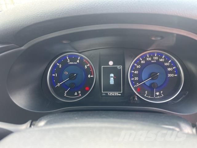 Toyota HiLux Anders