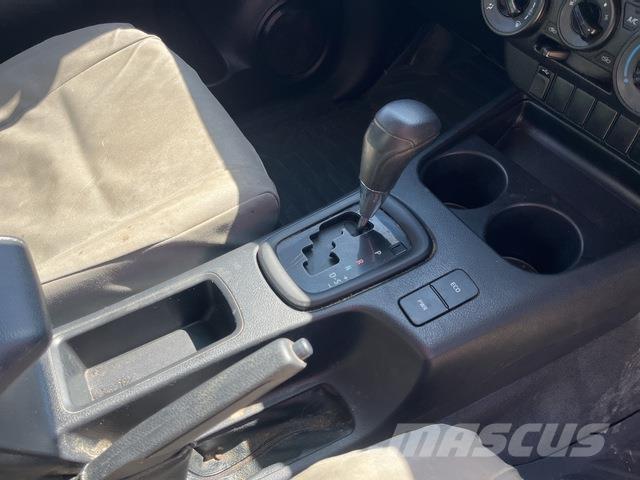 Toyota HiLux Anders