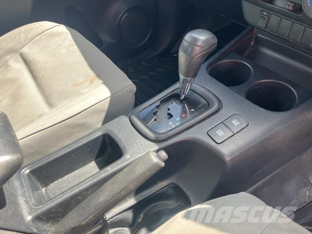 Toyota HiLux Anders