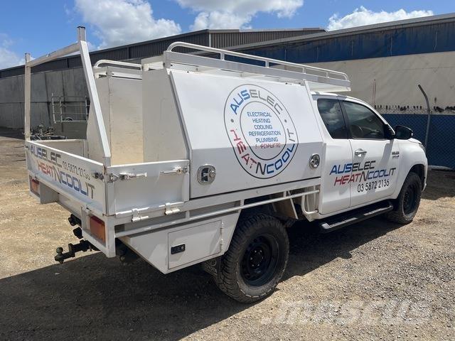 Toyota HiLux Anders