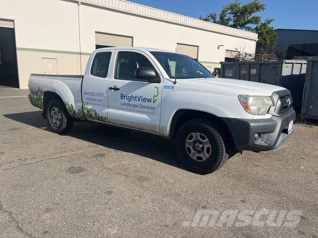 Toyota Tacoma Bestelwagens met open laadbak