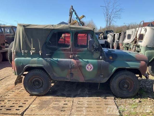 UAZ 469B Auto's