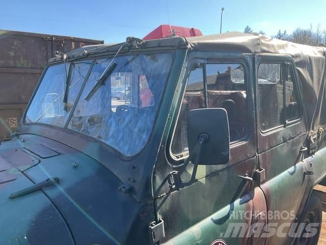  UAZ 469B Auto's