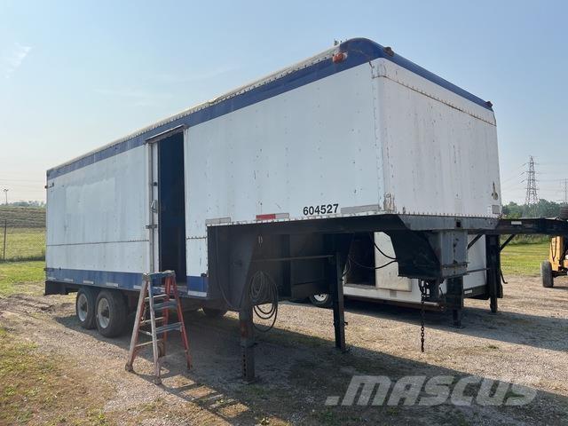  Utilimaster Gesloten opbouw trailers