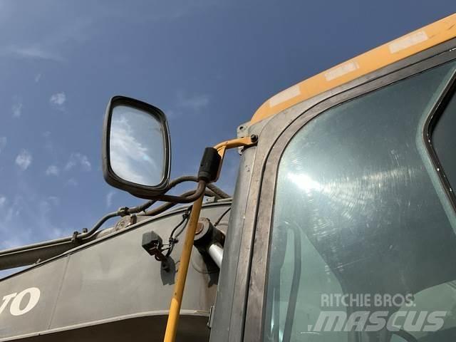 Volvo EC210D Rupsgraafmachines