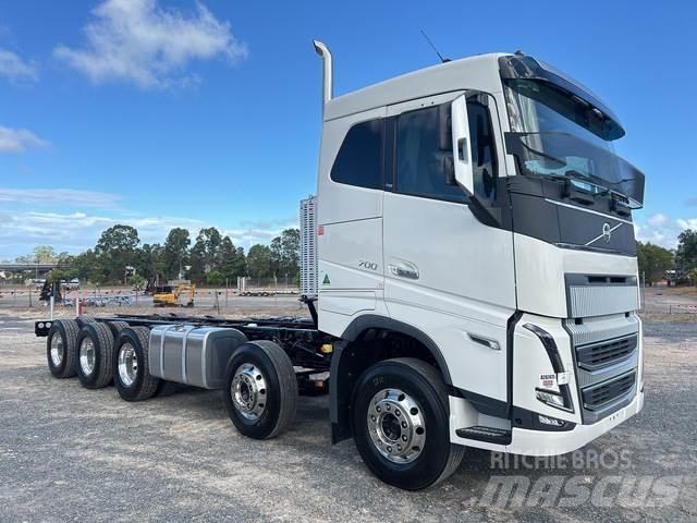 Volvo FH16 Chassis met cabine