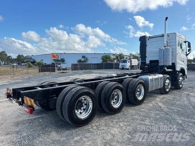 Volvo FH16 Chassis met cabine