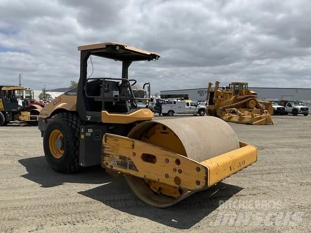 Volvo SD115 Trilrolwalsen