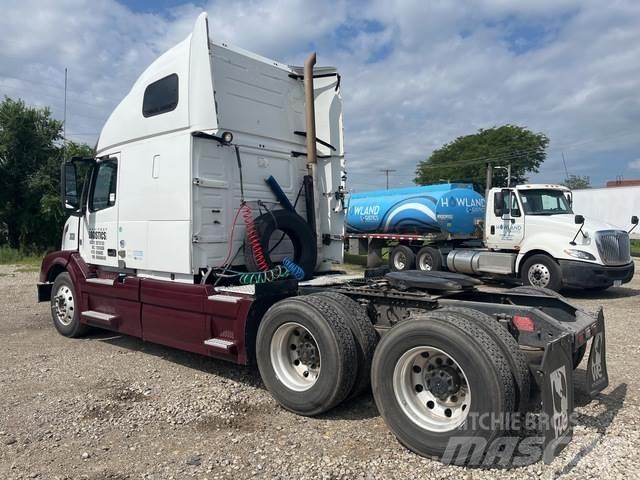 Volvo VNL Trekkers