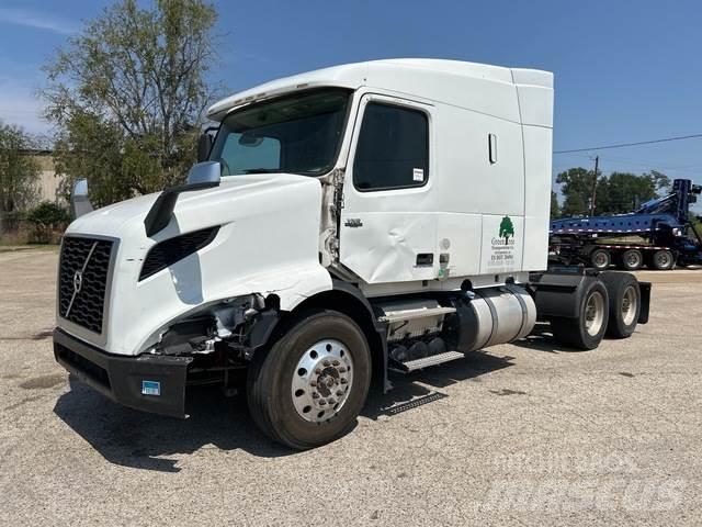 Volvo VNL Trekkers
