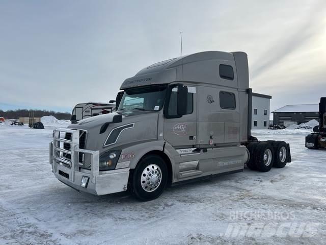 Volvo VNL Trekkers