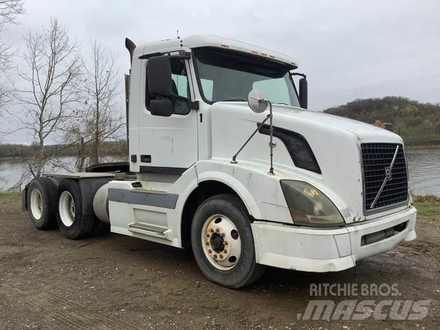 Volvo VNL Trekkers