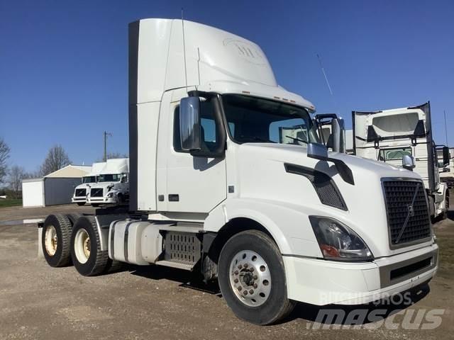 Volvo VNL Trekkers