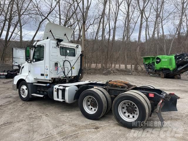 Volvo VNL Trekkers