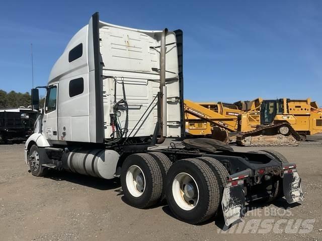 Volvo VNL Trekkers