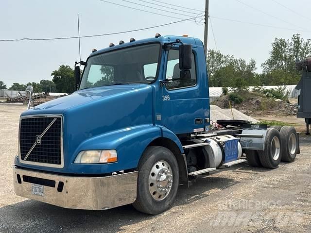 Volvo VNL Trekkers