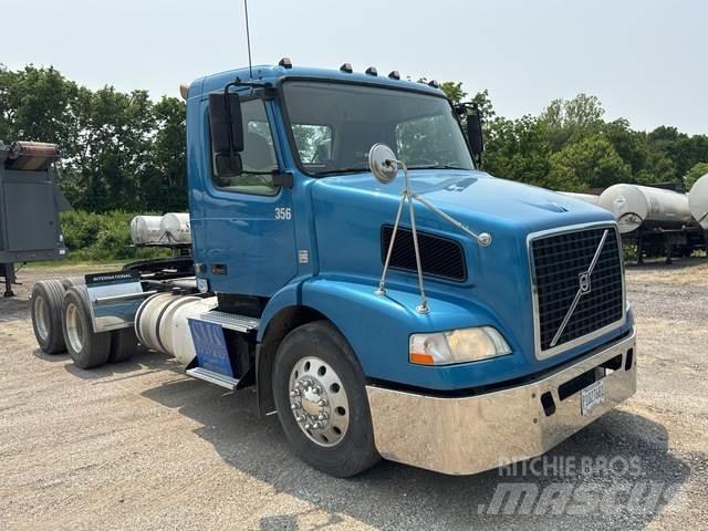 Volvo VNL Trekkers