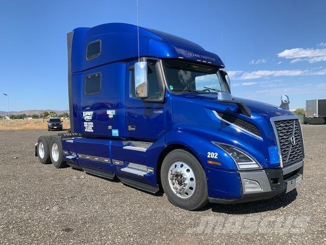 Volvo VNL Trekkers