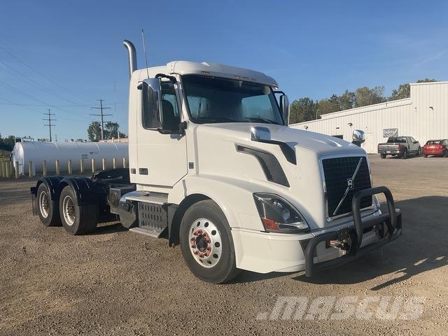 Volvo VNL Trekkers