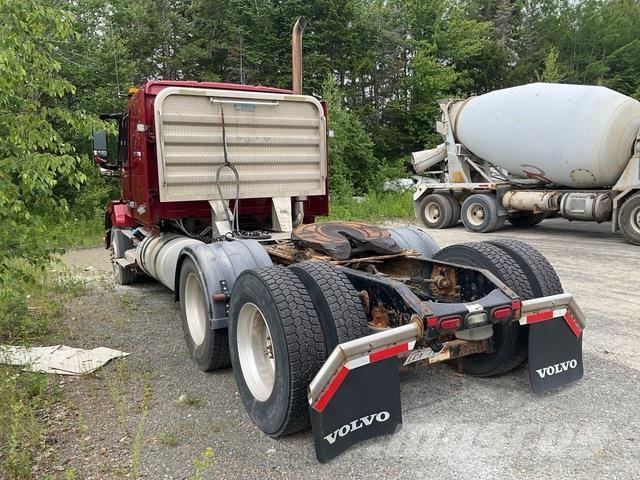 Volvo VNL Trekkers