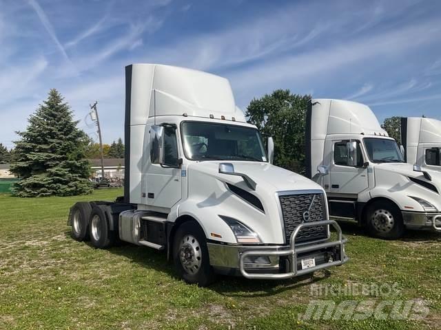 Volvo VNL 300 Trekkers