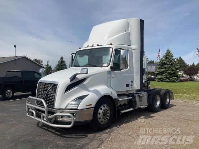 Volvo VNL 300 Trekkers