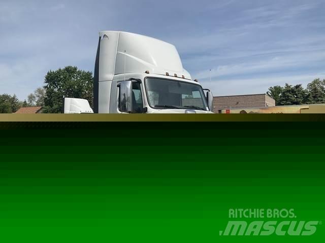 Volvo VNL 300 Trekkers