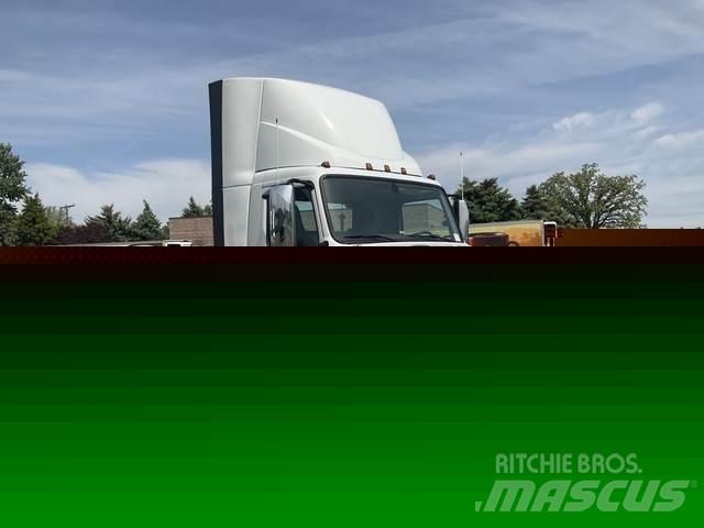 Volvo VNL 300 Trekkers