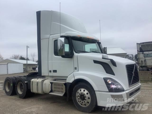 Volvo VNL300 Trekkers