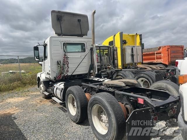 Volvo VNL64 Trekkers