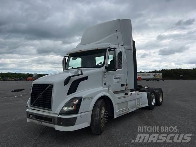 Volvo VNL64300 Trekkers